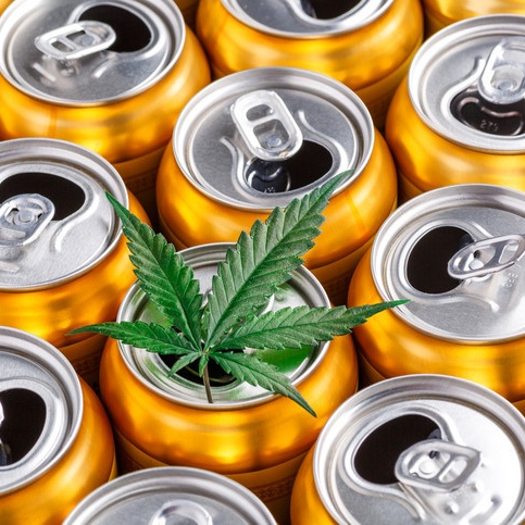 28 अरब डॉलर के उद्योग के लिए एक बड़ा झटका: अमेरिकी संघीय सरकार ने गांजा-व्युत्पन्न टीएचसी उत्पादों पर लगभग पूर्ण प्रतिबंध लागू किया